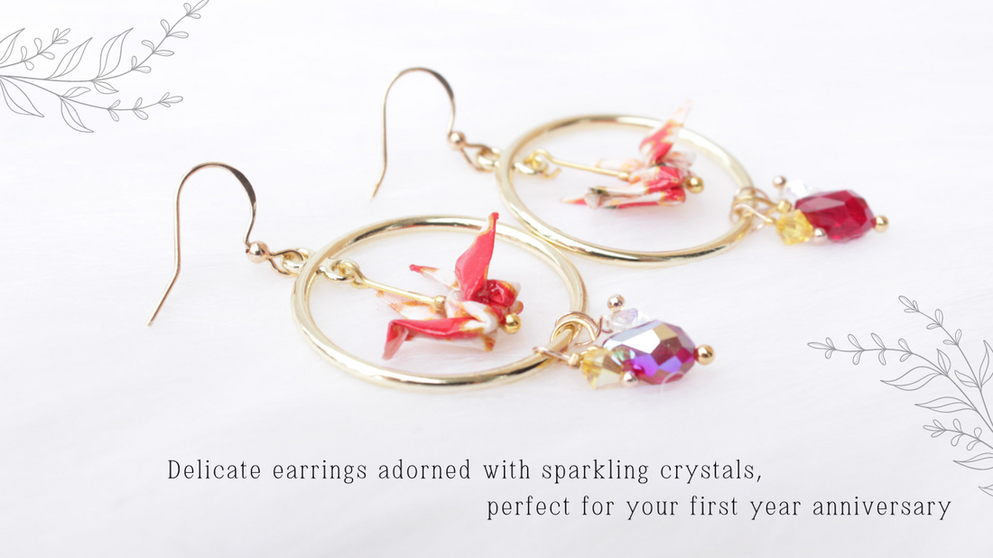 The Perfect First Year Anniversary Gift: Origami Jewellery