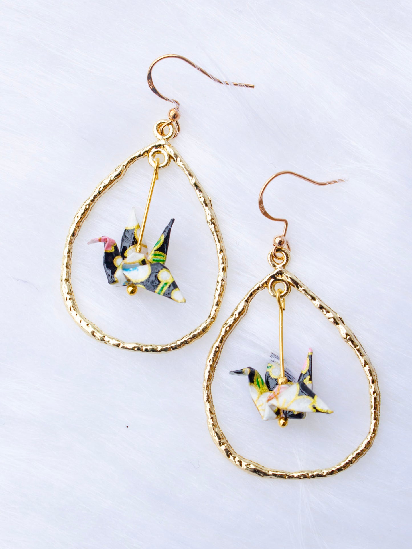 origami-crane-golden-fan-earrings-black
