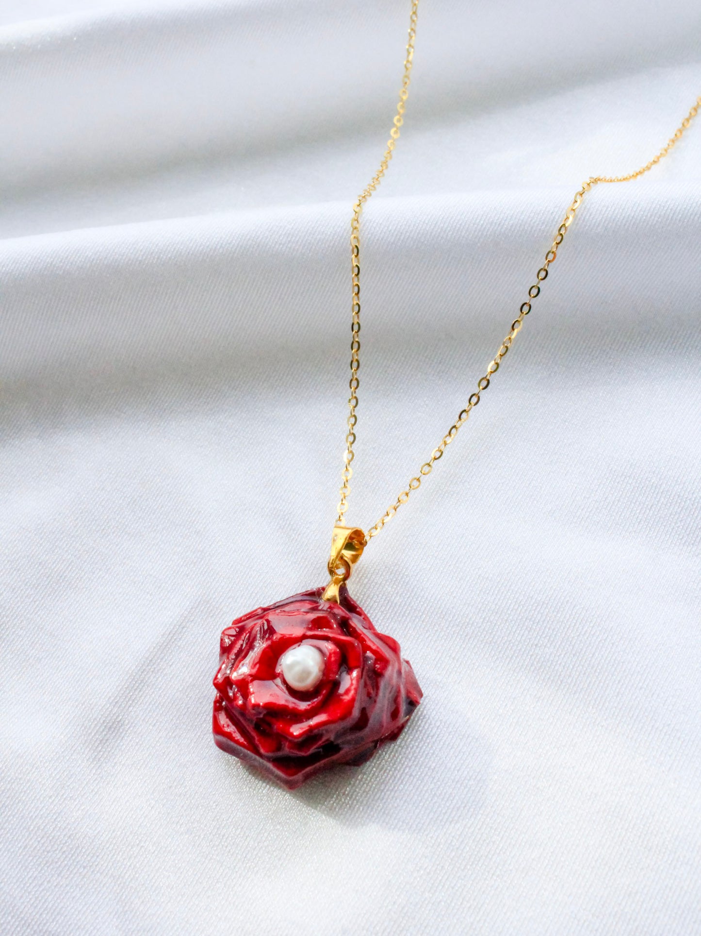 Origami-Rose-Necklace-gold