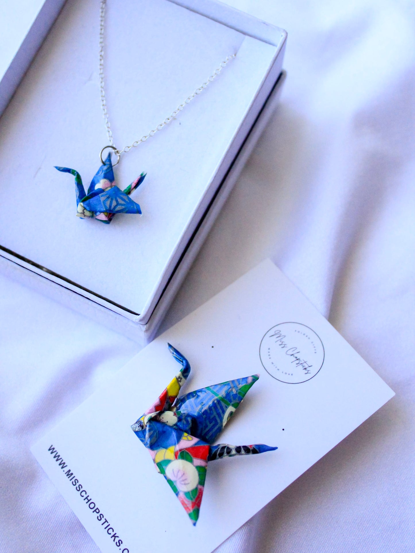 mother's-day-gift-origami-crane-necklace-brooch-bundle