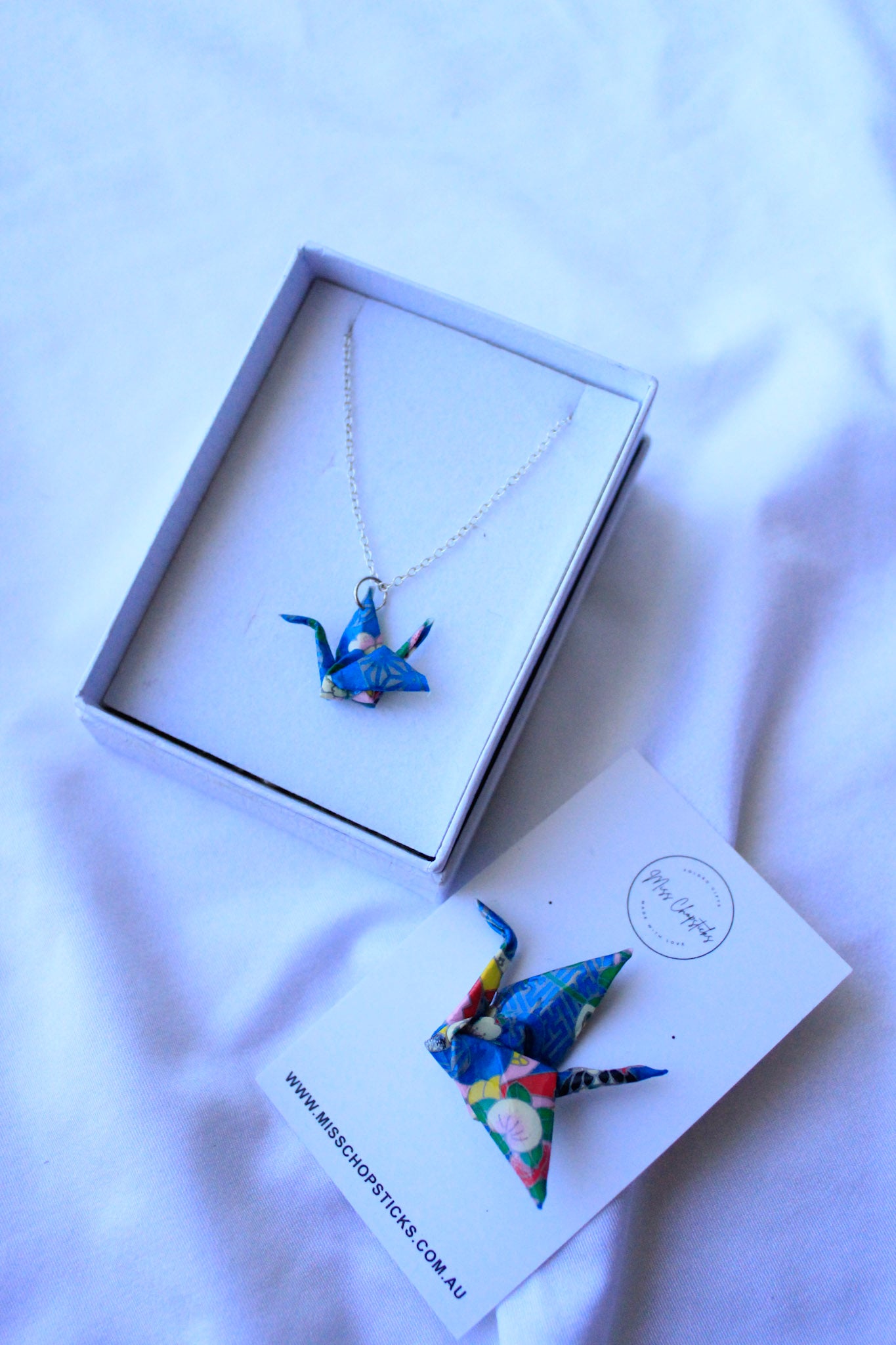 mother's-day-gift-origami-crane-necklace-brooch-bundle