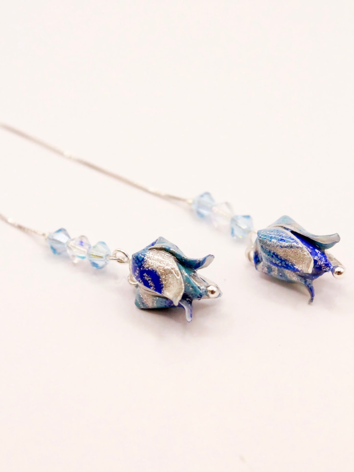 elegance-origami-chain-earrings-Swarovski-crystals-silver-blue