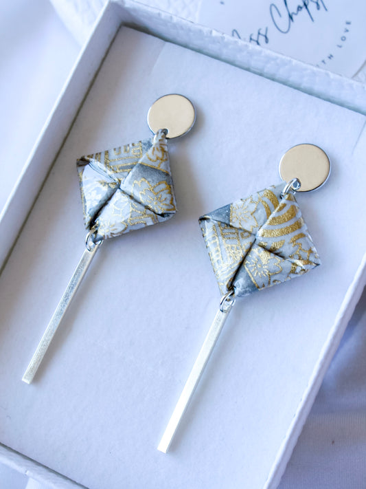 Handmade Silver grey floral origami dangle earrings – hypoallergenic gold-plated stainless steel, elegant jewellery for her.